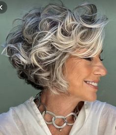 Medium Shaggy Hairstyles, Curly Hair Photos, Hair Color For Women, Bob Haircuts For Women, Short Bob Haircuts, Curly Hair Cuts