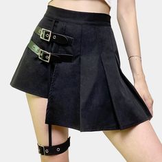 Looking for a edgy, trendy skirt? Check out our Harajuku Gothic Skirt! This asymmetrical skirt is perfect for fashion-forward ladies who want to add a bit of punk rock flair to their style. Made from high-quality materials, this skirt is sure to keep you looking fashionable all season long. So what are you waiting for? Add the Harajuku Gothic Skirt to your wardrobe today! Softboy Outfits, Harajuku Skirt, Buckle Skirt, Midi Skirt Pattern, Street Y2k, Mini Skirt Black, Loop Design, Skirt Y2k, Trendy Skirts