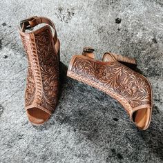 Western Tooled Heels - Etsy Western High Heels With Stacked Heel, Western Style High Heels With Stacked Heel, Western Heels With Stacked Heel And Almond Toe, Western Almond Toe Heels With Stacked Heel, Tooled Leather Heels, Western Heels, Western Dresses For Women, Custom Leather Work, Grad Outfits