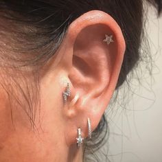 Diamond Lightning Bolt || Shop this Instagram from @maria_tash and @pennypiercer Lobe Piercings Ideas, 3 Lobe Piercings Ideas, 3 Lobe Piercings, Ear Lobe Piercings, Lobe Piercings, Curated Ear, Diamond Earrings Studs Round