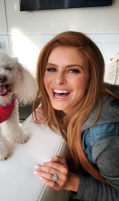 Maria Menounos hair colour orange blonde 2019 Hair Colour Orange, Maria Menounos Hair, Blonde Color Hair, Light Auburn Hair Color, Orange Blonde, Hair Color Orange, Brown Ombre Hair