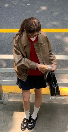 Deep Autumn Spring Outfits, Autumn Outfits Brown, Japanese Fall Fashion, Aw Outfits, Fashion Trend Forecast, 일본 패션, Fashion Mistakes, Autumn Outfit