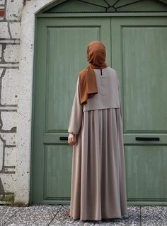 Easy Hijab Style, Stylish Abaya, Simple Abaya, Islamic Fashion Dresses, Model Gamis, Hijab Collection, Muslim Fashion Hijab Outfits