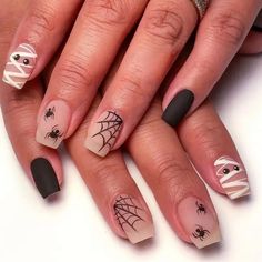 Black Halloween Nails, Holloween Nails, Short Fake Nails, Cute Halloween Nails, October Nails, Fake Nails With Glue, Spider Webs, Thanksgiving Nails, Halloween Nail Designs