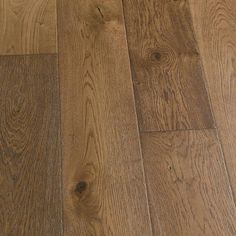 an image of wood flooring that looks like it has been cleaned and is ready to be used