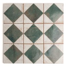 an image of a tile pattern that looks like it is made out of green and white tiles