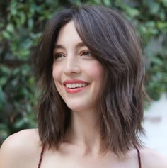 40 Best Haircuts Women Are Asking for in 2023 Classic Bob With Bangs, Bob Pendek, Feathered Bob, Asymmetrical Haircut, Girl Haircuts