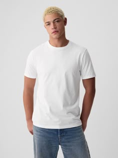 Soft cotton jersey T-shirt.  Crewneck.  Short sleeves.  Standard fit.  Slim through the chest and shoulders.  Hits at the hip.  Colin in black, blue) is 6'2"/188cm with 32"/81cm waist and 32"/81cm inseam wearing regular Gap Trip Fits, Crewneck Men, White Crewneck, Shirts For Men, Jersey T Shirt, White Tshirt, Jersey Shorts, Men Short Sleeve, Casual Look