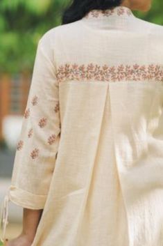 Light Embroidery Designs For Kurtis, All Over Embroidery Designs Kurti, Kurta Embroidery Design For Women, Ethnic Kurta Designs Women, Floral Kurta Designs Women, Kurta Patterns For Women Cotton, Simple Embroidery Designs For Kurti, New Trendy Kurti Designs, Cotton Kurta Designs