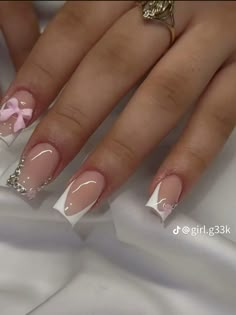 Off White Pink Nails, Bling French Tip Nails, Bling French Tip, Unique Composition, Glamour Nails, Classy Acrylic Nails