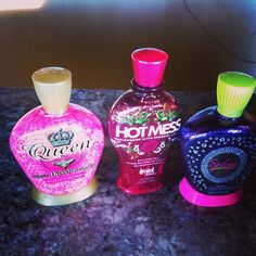 Tanning lotions. 2000s Vs Pink, Vs Pink 2000s, 2000s Bath And Body Works, Y2k Barbie, Jwoww Tanning Lotion, 2000s Zebra Print Room, Beach Glow, How To Get Tan, Tanning Lotion