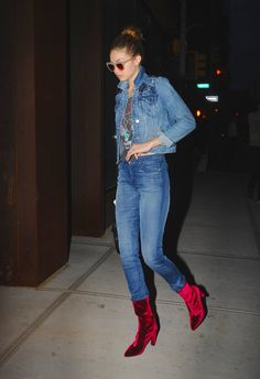 Red Velvet Boots, Ankle Boots Outfit, Jean Fits, Denim On Denim Looks, Velvet Ankle Boots, Fall Fashions, Types Of Jeans, Shiny Pants