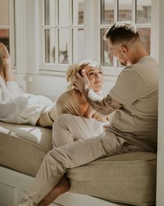 couples in love - natural light in home photoshoot Couple In House Photography, In Home Couples Session Couch, House Photoshoot Ideas Aesthetic, Cozy Indoor Engagement Photos, Lounging Photoshoot, In Home Engagement Photos, Couple At Home Photoshoot, Cozy Home Photoshoot, At Home Couple Photoshoot