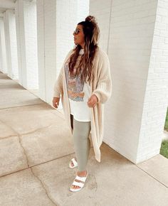 Bobo Outfit Fall, Lazy Outfit Ideas Summer, Modern Business Casual Women Plus Size, Plus Size Chicago Fashion, Cropped Denim Jacket Outfit Plus Size, Mom Fashion Plus Size, Casual Outfits Midsize Summer, Comfy Curvy Outfits, Cool Mom Style 2023