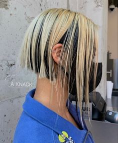 Micro Bob, Cute Bangs, Short Blonde Bobs, Modern Mullet, Hair Color Techniques, Wild Hair, Blonde Bobs, Fish Tail Braid, Hair Short