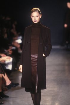 Donna Karan - Fall 1996 RTW Kirsty Hume, Original Supermodels, Outerwear Outfit, Wardrobe Style, Formal Outfit