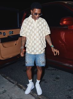 Wizkid Fashion Style, Black Men Fashion Swag Streetwear, Wizkid Style, Wizkid Outfits, Black Men Summer Fashion, 90s Black Men Fashion, 90s Black Men, Black Men Fashion Casual, Drip Outfit Men