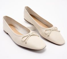 This season, the ballet flat is back and chicer than ever with a modern square-shaped toe. This versatile flat will ground any look, from casual denim to day dresses, with a touch of easy elegance. From Schutz. Elegant Square Toe Flats For Everyday, Elegant Everyday Flats With Square Toe, Chic Square Toe Flats For Work, Chic Square Toe Work Flats, Chic Fitted Ballet Flats For Work, Chic Comfort Fit Flats For Everyday, Chic Everyday Fitted Flats, Classic Square Toe Flats For Everyday, Chic Ballet Flats For Everyday