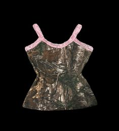 gothic emo grunge realtree camo pink lace cami top! handmade with so much love! i make every size so feel free to purchase in your letter size or message me for custome measurements! Pink And Camo Outfit, Camo Coquette, Americas Sweetheart, Punk Coquette, Casual Punk, Hip Hop Print, Harajuku Aesthetic, Camo And Pink, Vintage Hip Hop