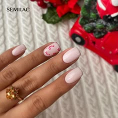 40 Best 2022 Winter Nails to Try Winter Nails Biab, Short Christmas Nails 2023, Winter Nails Design Ideas 2024, 2023 Winter Nail Trends, Christmas Biab Nails Short, Short Round Christmas Nails, Gel Nails Ideas Short Winter, Short Gel Nails Winter Simple, Short Winter Nails 2022