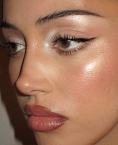 Cindy Kimberly, Makeup, Skin, Soft girl Berry Lip Makeup Look Natural, Bridesmaids Makeup, Maquillage On Fleek, Formal Makeup, Night Beauty, Cindy Kimberly, Makeup Makeover, Kiss Makeup