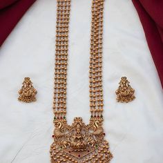 These Brands Have The Best Guttapusalu Necklace Designs • South India Jewels Lakshmi Haram, Antique Haram, Latest Necklace Design, Temple Jewellery Earrings, Necklace Styles, Haram Designs, Temple Jewelry Necklace, Antique Jewellery Designs