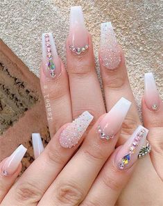 World Nails, Hairstyles Romantic, Diamond Nail Designs, Romantic Updo, Valentine Nails, Messy Updo, Cute Acrylic Nail Designs, Pretty Nail Designs