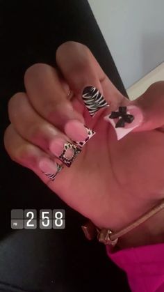 Basic Duck Nails, Short Duckies Nails, Nail Ideas Medium Length, Duckies Nails, Duck Nails Short, Nails Ideas Short, Rich Rich, Junk Nails