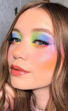 Pinata Makeup Ideas, Cute Pride Makeup, Rainbow Blush Makeup, Pride Blush, Pride Makeup Ideas Simple, Dopamine Makeup, Bi Pride Makeup, Rainbow Makeup Looks, Dopamine Aesthetic