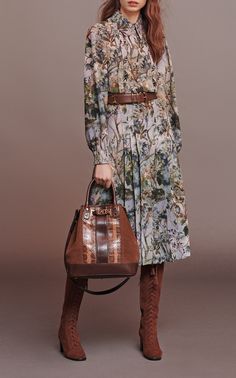 Chique Outfits, Brown Bag, Dresses 2020, Alberta Ferretti, 가을 패션, Fashion 2020, Caregiver, Pre Fall, Fall Dresses