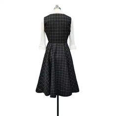 1 new message Queens Gambit Fashion, Queens Gambit Outfits, The Queen's Gambit Beth, Beth Harmon, Queens Gambit, Chess Queen, Cross Dress, Vintage Dress 60s, The Queen's Gambit