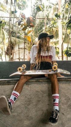 Rock Music Playlist, Skater Photoshoot, Style Skate, Skateboard Aesthetic, Skateboard Photography, Surf Vibes, Skater Aesthetic