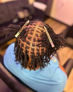 𝑹𝑽𝑨 𝑳𝒐𝒄𝒔|𝑻𝒘𝒊𝒔t| 𝑴𝒊𝒄𝒓𝒐𝒍𝒐𝒄𝒔 | SMedium Starter Locs With C Parting So full and beautiful😍 Book a Consultation today to start your loc journey 🌱 #RoyalLocs... | Instagram Small Two Strand Twist, Two Strand Twist Starter Locs, Twist Starter Locs, Two Strand Twist