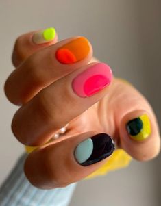 81 Gorgeous Spring/Summer Nails For Your Next Manicure - Blush & Pearls Hipster Nails Acrylic, Simple Funky Nail Designs, Color Block Nails Designs, 70s Nail Art, Half And Half Nails, Short Gel Nail Art, Funky Nail Ideas, Graphic Nail Art, Colorful Manicure