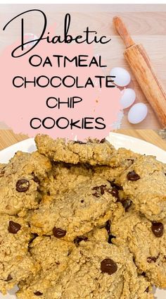 The perfect low-carb Oatmeal Chocolate Chip Cookie recipe for diabetics. Easy to make and tastes great! Oatmeal For Diabetics, Recipe For Diabetics, Sugar Free Oatmeal Cookies, Sugar Free Cookie Recipes, Low Carb Chocolate Chip Cookies, Sugar Free Oatmeal, Low Carb Oatmeal, Chocolate Chip Cookie Recipes