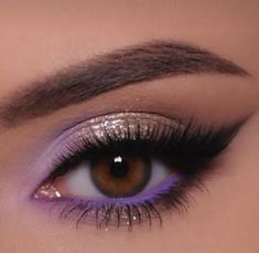 Make Up Purple Eyeshadow, Pastel Purple Eyeshadow, Make Up Violeta, Purple Eyeliner Brown Eyes, Light Purple Makeup Looks, Purple Makeup Looks, Eye Makeup Images, Prom Eye Makeup, Dramatic Eye Makeup