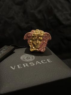 Authentic Versace 3d chunky pink crystals Medusa gold ring  Colour: 18k gold plated Year: 2000s Made in Italy  engraved Versace inner the ring  Condition rating: N (Brand new) tag still on!  (check our vintage rating scale in the photos)  Comes with original Versace  box.  Measurements below ring size: US 8 1/2 3.6cm x 3.6cm x 3cm  P.s   1) What you see here is what you going to received!!  2) All vintage sales are final.  Message us or email us anytime you needed help. Vintage Versace Aesthetic, 2000s Rings, Versace Aesthetic, Medusa Versace, Rating Scale, Thirst Trap, Vintage Versace, Etsy Gold Ring, Funky Jewelry