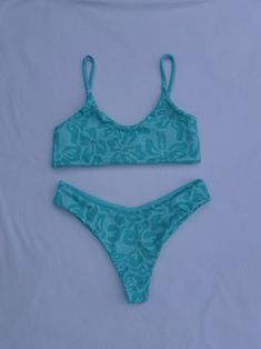 Sea Bloom x Aqua size medium (top and bottom) bikini. CHEEKY Bahama bottoms. Hibiscus bikini top. Fully reversible, handmade swimsuit. NO returns, refunds, or exchanges, as this is a handmade and intimate item. Thank you for understanding! Please use the measuring guide and size chart to ensure the most accurate fit possible. Ships same day! Surf Shop Aesthetic, Handmade Swimsuit, Swimsuits Outfits, Surfer Girl