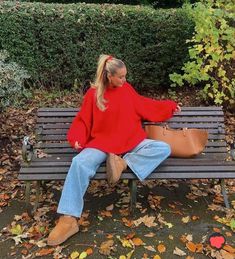 Follow for more inspo ❤️🤎  📷: chlce #autumn #fall #fashion #aesthetic #falloutfitinspo #ootd #uggs #uggseason #cozy #sweaterweather #knits #red #fallfashiontrends Look Adidas, Estilo Indie, Skandinavian Fashion, Outfit Chic, Uggs Outfit, Fall Fits, Long Sleeve Knit Sweaters, Mode Inspo, 가을 패션