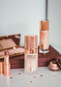 Charlotte Tilbury Airbrush Foundation, Airbrush Flawless Foundation, Charlotte Tilbury Airbrush Flawless, Dreamy Eyes, Foundation Swatches, Makeup Tips Foundation, Charlotte Tilbury Makeup, Airbrush Foundation, Flawless Foundation