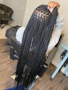 Knotless Long Box Braids, Small Knotless Braids Diagram, Small Peak A Boo Knotless Braids, Small Medium Box Braids Long, Long Single Braids For Black Women, Knotless Box Braids Full Head, All Black Knotless Braids, Super Long Knotless Braids, Small Knotless Braids Knee Length