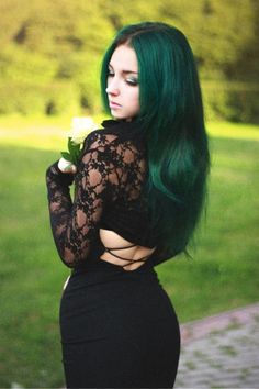 :) Emerald Green Hair, Dark Green Hair, Hair Colorful, Scene Girl, Grow Long Hair, Looks Street Style, Mermaid Hair, Rainbow Hair, Hair Envy