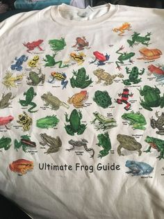 Ultimate Frog Guide Tee Shirt Outfit Easy 30 day return policy Tee Shirt Outfit, Estilo Hippy, Mode Inspiration, Style Outfits, Look Cool, Shirt Outfit, Aesthetic Clothes