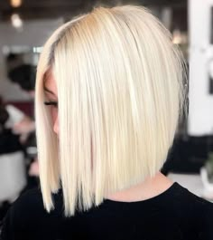 Medium Hairdos, Blond Bobs, Diva Hairstyles, Blonde Angled Bob, Short Bobs, Frizzy Curly Hair, Wavy Bob Hairstyles, Medium Bob Hairstyles, Layered Bob Hairstyles