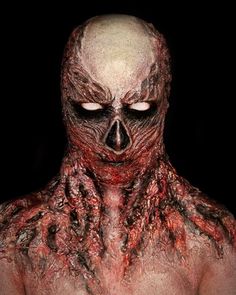 Vecna makeup, sfx makeup, horror makeup, halloween makeup, stranger things, maquillage fx, maquillage halloween, maquillage serie, maquillage stranger things, vecna #strangerthings #vecna #makeuptransformation #sfxmakeupartist #halloween #halloweencostumeideas Gore Sfx Makeup, Horror Sfx Makeup, Sfx Makeup Horror Make Up, Sfx Makeup Ideas, Scare Actor, Stranger Things Vecna, Tv Makeup, Elaborate Costumes, Halloween Maquillage