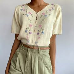 Fro Aesthetic, Cottagecore Fashion Casual, Cottagecore Outfit, Instagram London, Cottagecore Outfits, Cream Cardigan, Bohemian Tops, Embroidered Cardigan