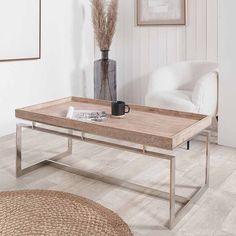 Contemporary Rectangular Coffee Table – Light Wood Tray Top & Polished Metal Base - Decor interiors Silver Coffee Table, Coffee Table Metal Frame, Mango Wood Coffee Table, Coffee Table Natural, Antique Coffee Tables, Mid Century Minimalist, Chic Lounge, Table Bedside, Elegant Sofa