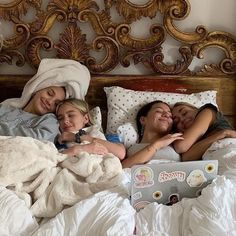 off-campus girls • elle kennedy Madison Skinner, 4 Sisters Aesthetic, Blue Sisters, Ziegler Sisters, Emily Skinner, Lilia Buckingham, Cheer Photography, Friend Zone, Kenzie Ziegler