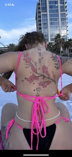 Women Back Tattoos, Back Tattoos Ideas, Women Back, Clever Tattoos, Red Tattoos