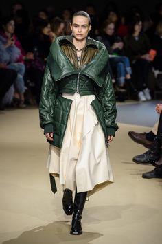 Alexander Mcqueen Runway, Belle Silhouette, Coat Trends, Winter Outerwear, Ann Demeulemeester, Runway Collection, Fashion Seasons, Fall 2018, Womens Fashion Trends